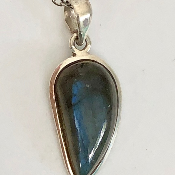Small Simple Labradorite Sterling Drop Pendant - Picture 3 of 5